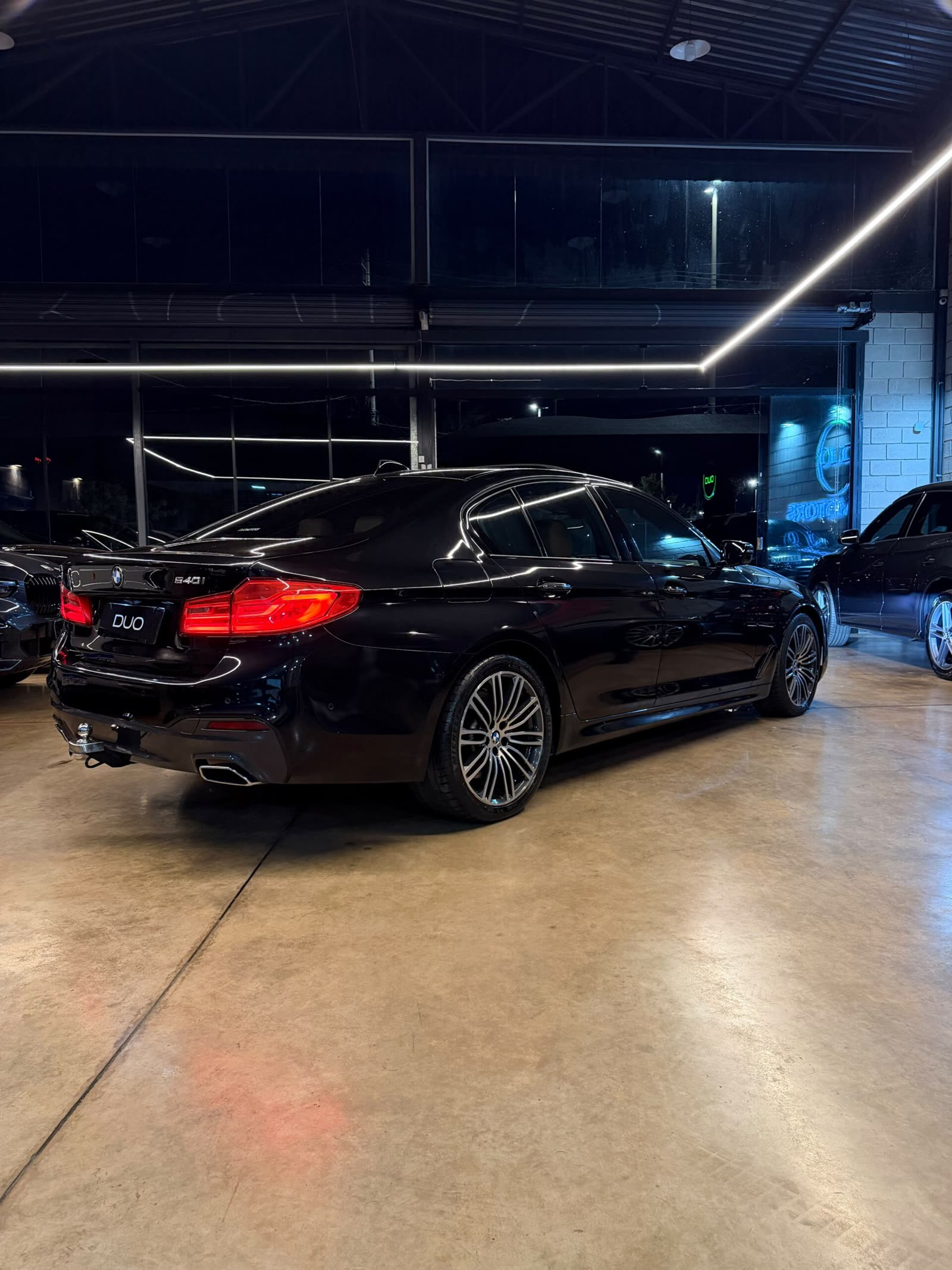 Ver a foto 3 do BMW 540i
